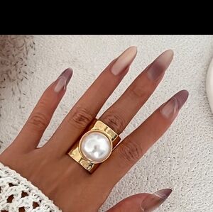 Elegant 18 Kt Gold Plated Pearl Ring